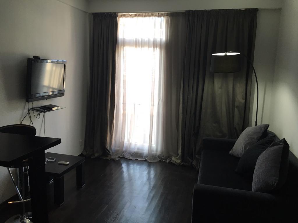 Black-White Rooms باتومي المظهر الخارجي الصورة